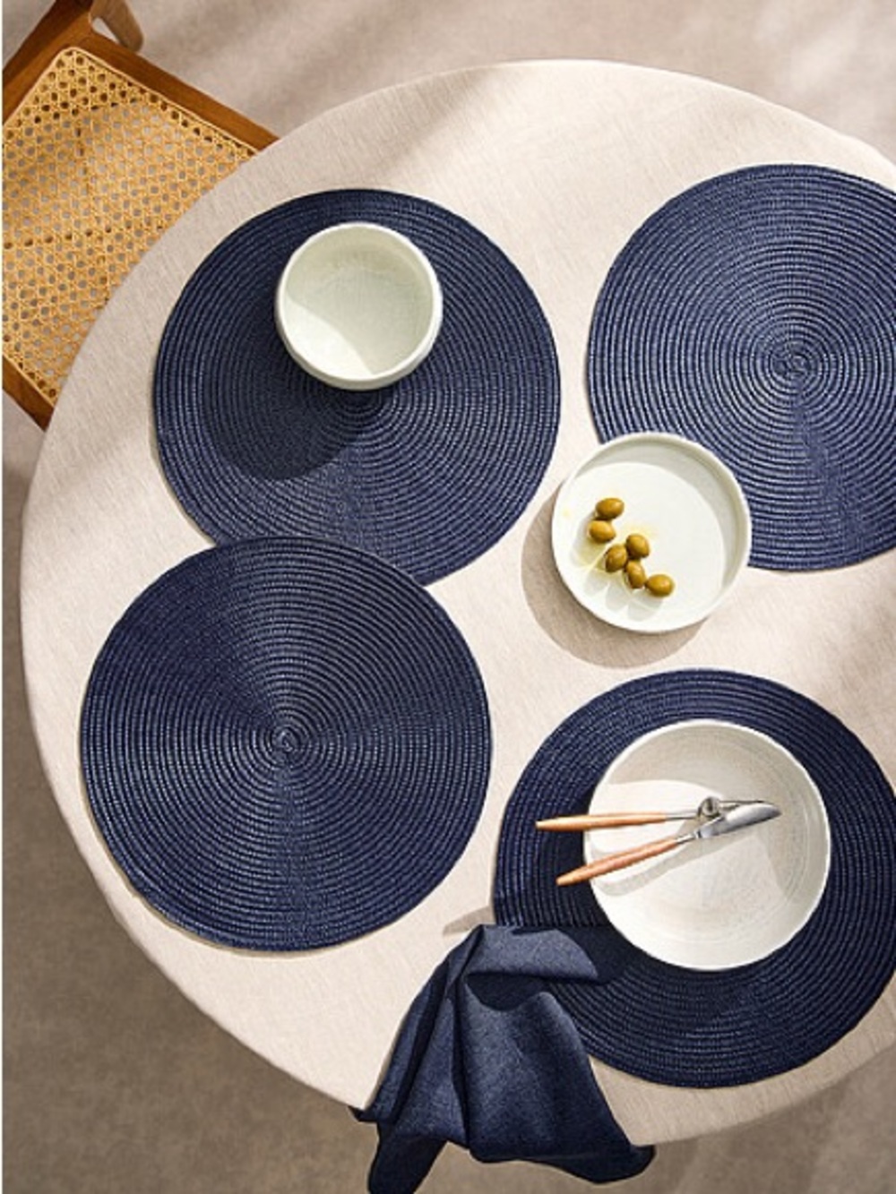Set of 6 Threshold Round Woven Ratan Navy Braided Placemats 15” NWT Nautical